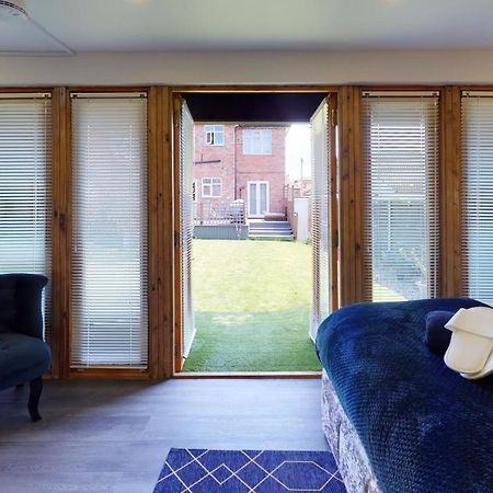 Cosy 1 Bed Garden Lodge Close To Nottingham City Centre - Free Parking & Wifi المظهر الخارجي الصورة