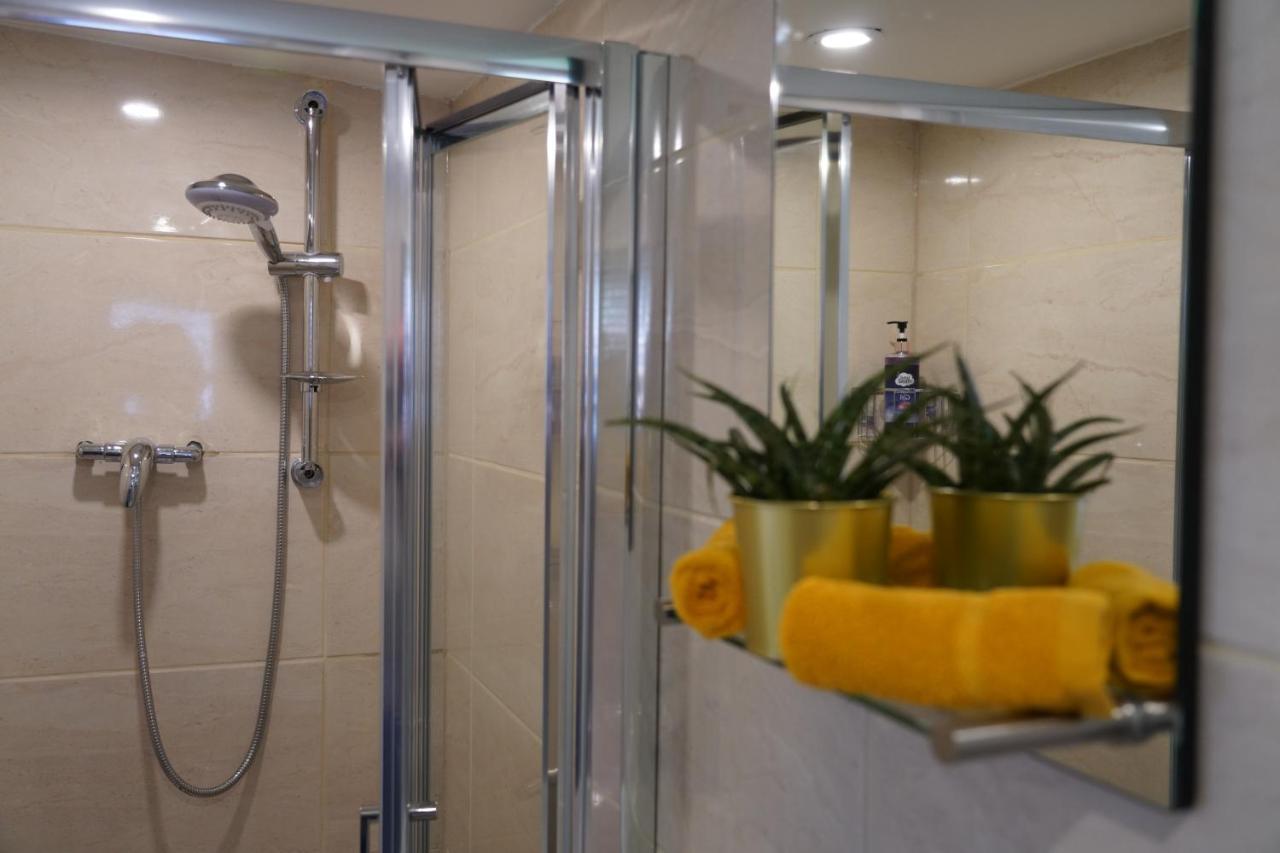 Cosy 1 Bed Garden Lodge Close To Nottingham City Centre - Free Parking & Wifi المظهر الخارجي الصورة